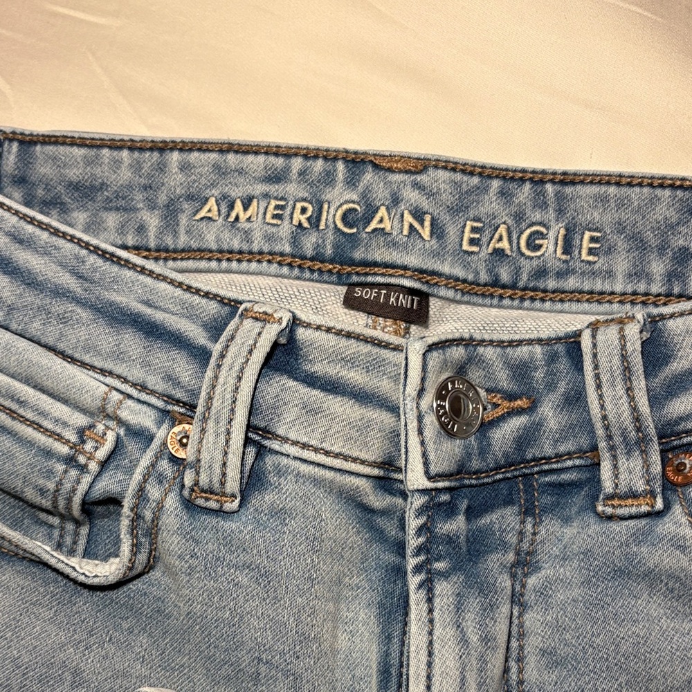 American Eagle Outfitters Women's Sky Blue High Rise Jeans - Picture 2 of 6